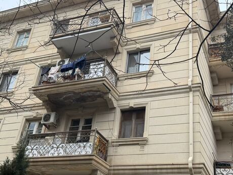 2 otaqlı köhnə tikili - Bayıl q. - 60 m²