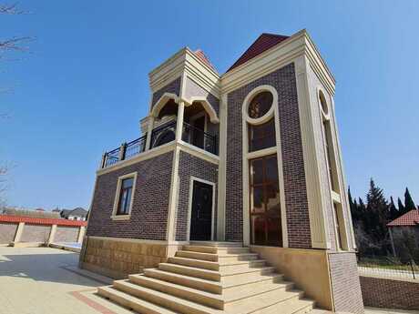 7 otaqlı həyət evi/bağ evi - Novxanı q. - 350 m²