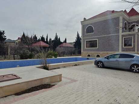 7 otaqlı həyət evi/bağ evi - Novxanı q. - 350 m²
