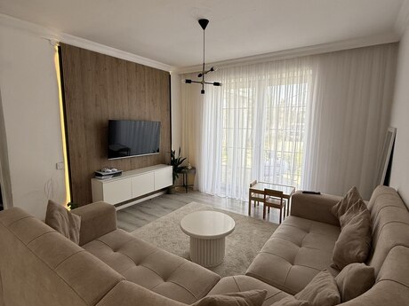 5 otaqlı həyət evi/bağ evi - Binə q. - 200 m²