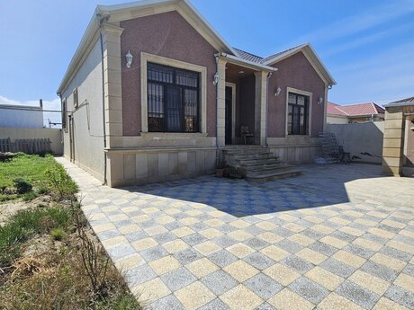 4 otaqlı həyət evi/bağ evi - Şüvəlan q. - 150 m²