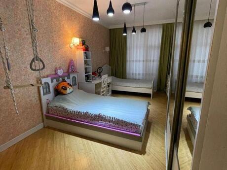 4-комн. новостройка - м. 8 ноября - 167 м²