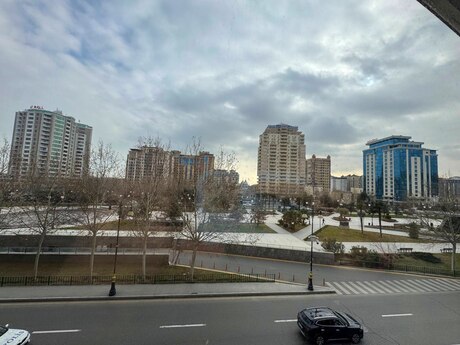 3 otaqlı köhnə tikili - Sahil m. - 115 m²