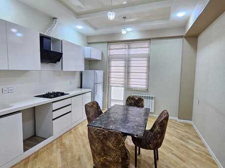 Elan №6004504 - Bakı, Nizami r., 3 otaqlı, 154 m², 18/19 mərtəbə