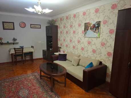 1 otaqlı köhnə tikili - İnşaatçılar m. - 35 m²