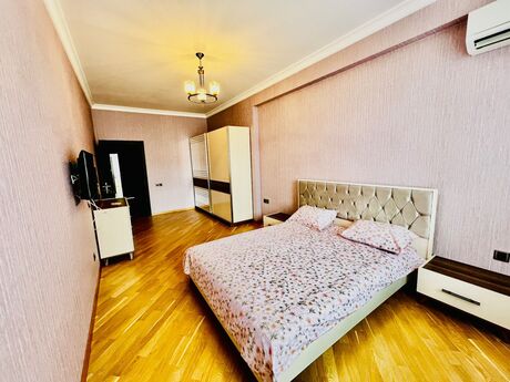 3-комн. новостройка - м. Иншаатчылар - 145 м²