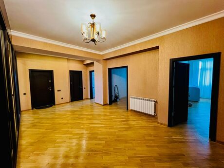 3-комн. новостройка - м. Иншаатчылар - 145 м²