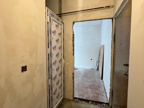 Memar Əcəmidə 1 otaqlı köhnə tikili mənzil satılır, 31 m², 105 000 AZN, şəkil 2 / 12