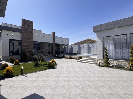 4 otaqlı həyət evi/bağ evi - Şüvəlan q. - 205 m²