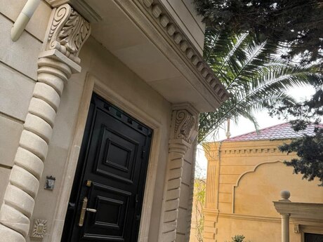 10 otaqlı həyət evi/bağ evi - Badamdar q. - 381 m²