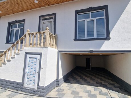 4 otaqlı həyət evi/bağ evi - Maştağa q. - 125 m²