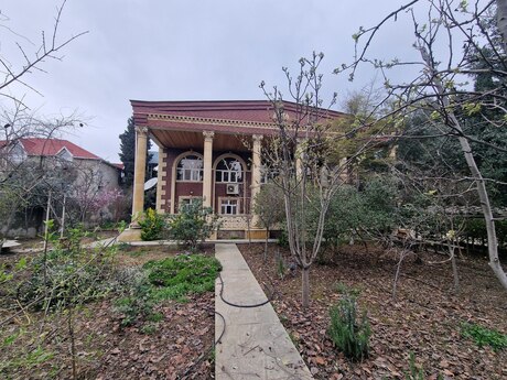 6 otaqlı həyət evi/bağ evi - Zabrat q. - 200 m²