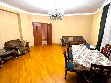 4 otaqlı yeni tikili - 28 May m. - 210 m²