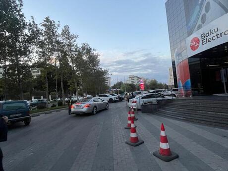 3 otaqlı köhnə tikili - Azadlıq Prospekti m. - 90 m²