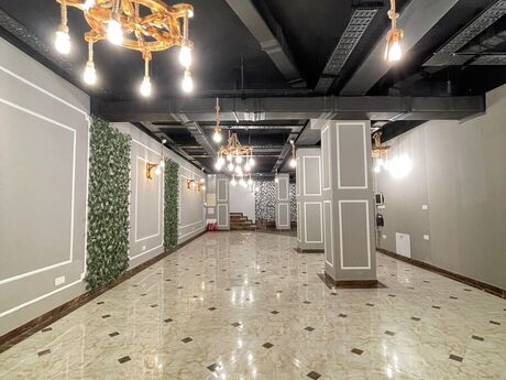 Obyekt - İnşaatçılar m. - 175 m²