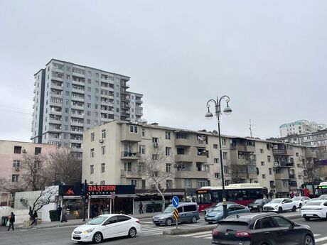 Obyekt - İnşaatçılar m. - 175 m²