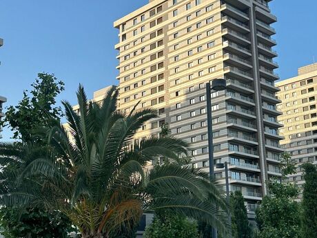 5 otaqlı yeni tikili - Ağ şəhər q. - 245 m²