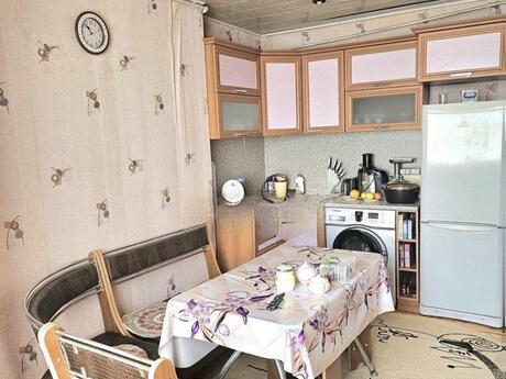 2 otaqlı köhnə tikili - Yeni Günəşli q. - 60 m²
