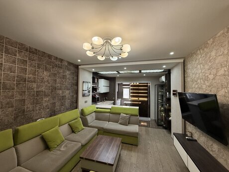 2-комн. новостройка - м. 8 ноября - 68 м²