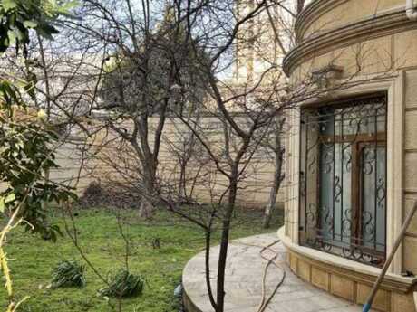 Объявление №6005549 - Баку, м. Насими, 12-комн., 700 м²