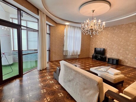 2-комн. новостройка - м. Элмляр Академиясы - 90 м²