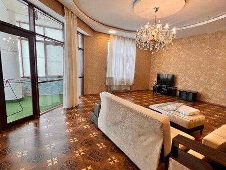 2-комн. новостройка - м. Элмляр Академиясы - 90 м²