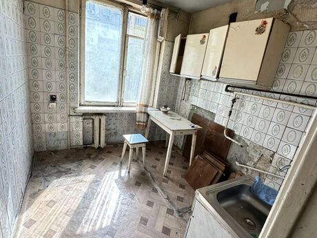 3 otaqlı köhnə tikili - Binəqədi r. - 79 m²
