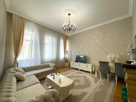 2 otaqlı köhnə tikili - Sahil m. - 73 m²