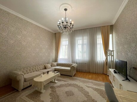 2 otaqlı köhnə tikili - Sahil m. - 73 m²
