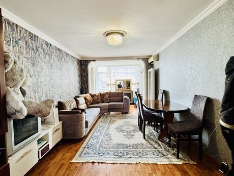 Elan №6005715 - Bakı, Qara Qarayev m., 2 otaqlı, 60 m², 5/5 mərtəbə