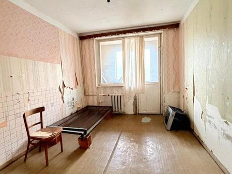 4 otaqlı köhnə tikili - Qaraçuxur q. - 100 m²