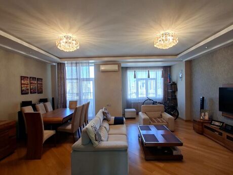 4 otaqlı yeni tikili - Şah İsmayıl Xətai m. - 166 m²