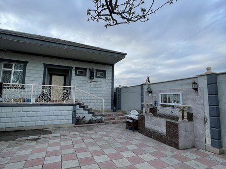Satılır 4 otaqlı həyət evi/bağ evi 120 m², Mehdiabad q.