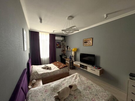 3 otaqlı köhnə tikili - Nizami m. - 100 m²
