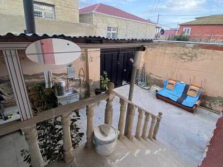 3 otaqlı həyət evi/bağ evi - Hövsan q. - 82 m²