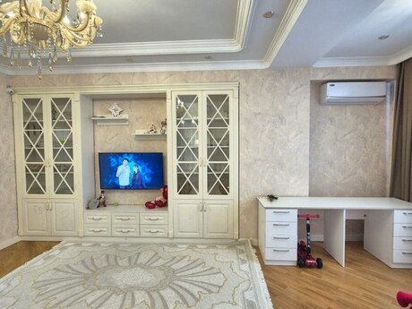 3 otaqlı yeni tikili - Elmlər Akademiyası m. - 145 m²