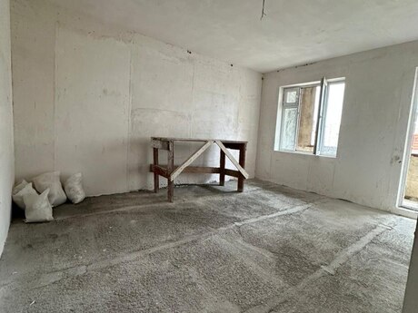 Satlr 4 otaql khn tikili 110 m, 8-ci kilometr q.