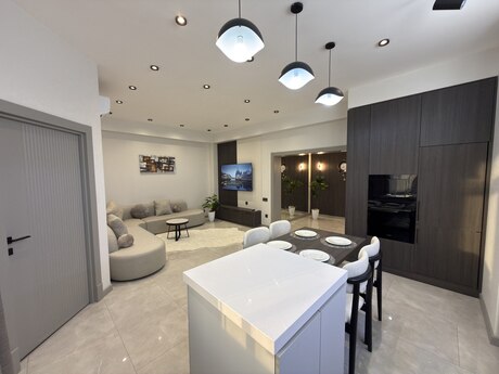 Сдаётся 3-комнатная квартира в новостройке, 28 May, 100 м², 1 800 AZN/мес, фото 2 / 12