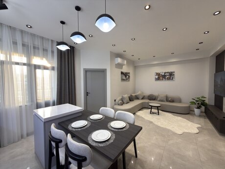 Сдаётся 3-комнатная квартира в новостройке, 28 May, 100 м², 1 800 AZN/мес, фото 3 / 12