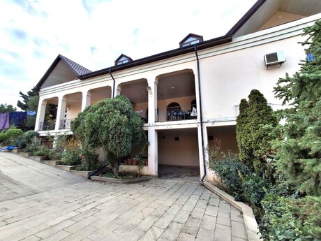 12 otaqlı həyət evi/bağ evi - Badamdar q. - 800 m²