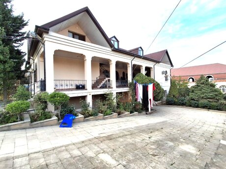 Elan №6006408 - Bakı, Badamdar q., 12 otaqlı, 800 m²