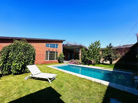 Satılır 4 otaqlı həyət evi/bağ evi 160 m², Mərdəkan q.