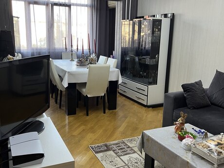 3 otaqlı köhnə tikili - Memar Əcəmi m. - 80 m²