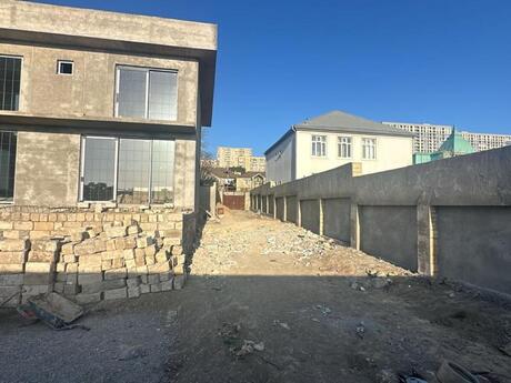 6 otaqlı həyət evi/bağ evi - Həzi Aslanov q. - 650 m²