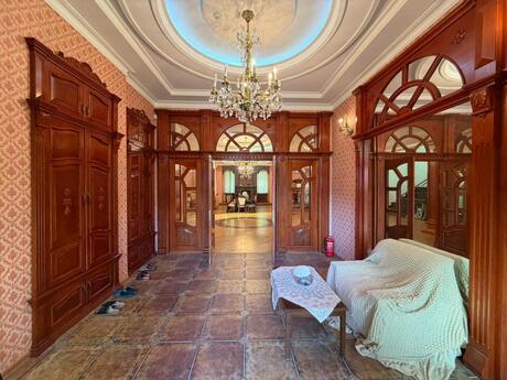 18 otaqlı həyət evi, 1 200 m², Gənclik: 2 500 000 ₼ 5
