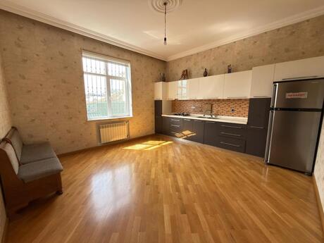 6 otaqlı həyət evi/bağ evi - M.Ə.Rəsulzadə q. - 350 m²