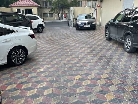 3-комн. новостройка - м. Низами - 135 м²