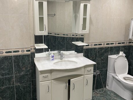 3-комн. новостройка - м. Низами - 135 м²