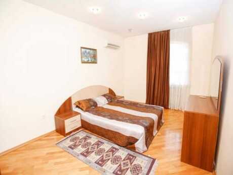 8 otaqlı həyət evi, 400 m², Badamdar: 650 000 ₼ 5