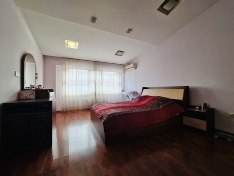 4 otaqlı yeni tikili - Xalqlar Dostluğu m. - 140 m²